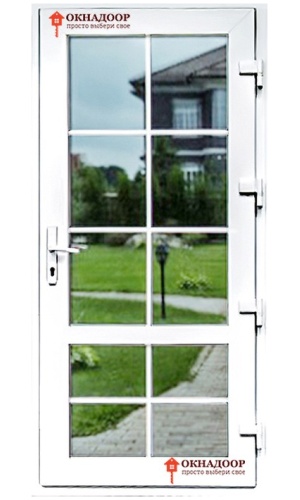 Входная ПВХ-дверь «Фулпакет шпрос» — уличная пластиковая дверь с остеклением